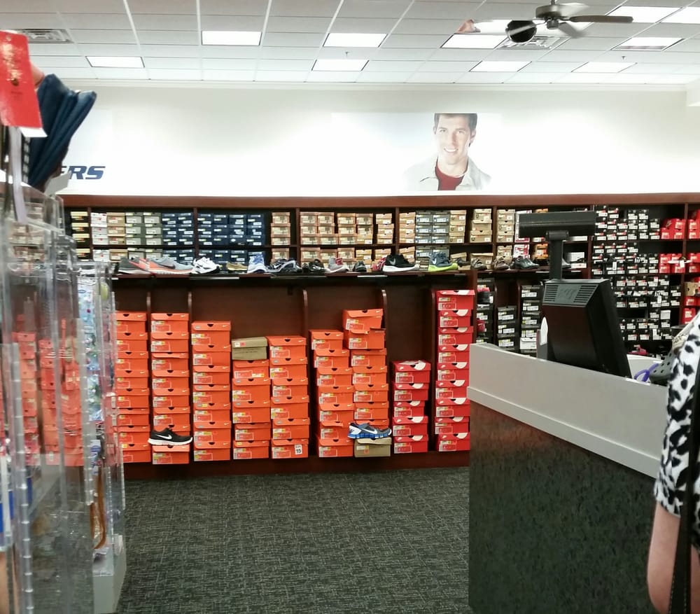 SHOE DEPT. ENCORE Updated September 2024 793 Iyannough Rd, Hyannis