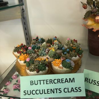 Cake Carousel - buttercream succulents class - Bakeries Near Me - Richardson, Texas