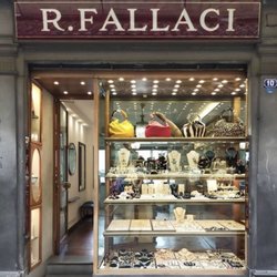 R. Fallaci - Store front