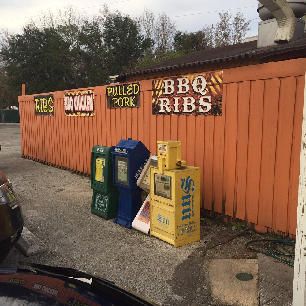 Dianne's Old Time BBQ - The front - Barbeque Near Me - Hawthorne, Florida Dianne's Old Time BBQ - The front - Barbeque Near Me - Hawthorne, Florida