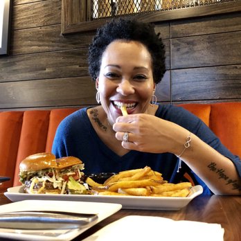 BRU Burger Bar - Fort Mitchell - New American Near Me - Fort Mitchell, Kentucky