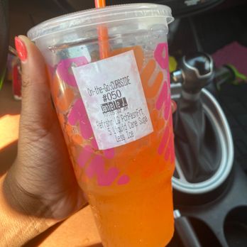 Dunkin' - Mango passionfruit refresher, I like sugar - Coffee & Tea Near Me - Woodbridge, Virginia