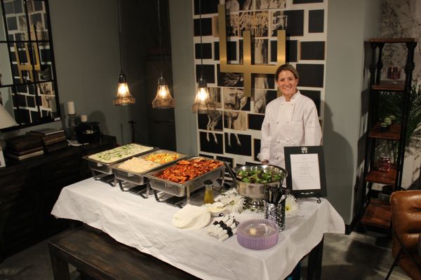 Vegas' #1 Corporate Caterers! - We are a 5 Star Corporate catering company, with the focus on getting the menu right so all feel as
they did going to grandmas house! Vegas' #1 Corporate Caterers! - We are a 5 Star Corporate catering company, with the focus on getting the menu right so all feel as
they did going to grandmas house!