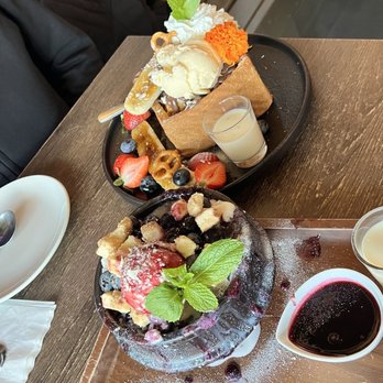OH Dessert Cafe - Blueberry Yogurt Cheese cake Bingsoo - Desserts Near Me - San Francisco, California OH Dessert Cafe - Blueberry Yogurt Cheese cake Bingsoo - Desserts Near Me - San Francisco, California
