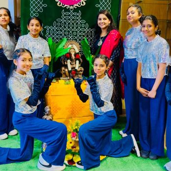 Summy Dance Academy - Teens performance in mountain house - Dance Studios Near Me