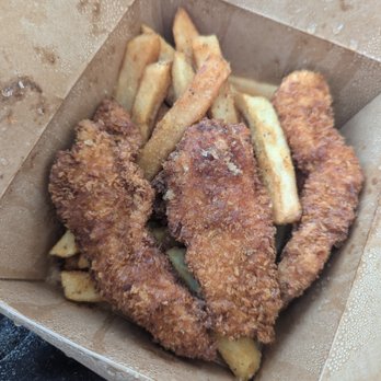 Malibu Brewing - Chicken Tenders - Breweries Near Me - Malibu, California