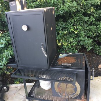 Lone Star Grillz - Per instructed, Im still spraying PAM on rusted lid 3 years later..maybe next year it will look better - Grilling Equipment Near Me - Conroe, Texas