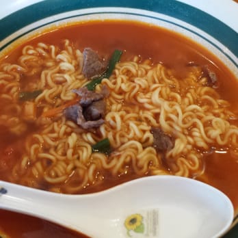 Manna - Caldo de fideos con carne.Spicy ! - Korean Near Me - Tijuana, BCN