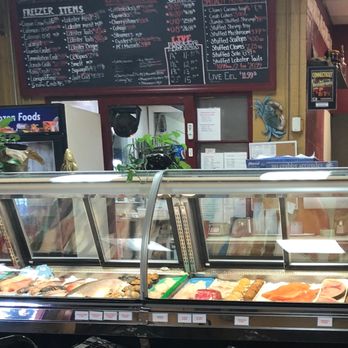 Uberti's Fish Market - Seafood Markets Near Me - Stratford, Connecticut Uberti's Fish Market - Seafood Markets Near Me - Stratford, Connecticut