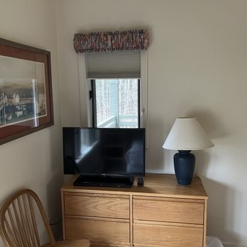Smuggler's Notch Inn - Half of back bedroom - Resorts Near Me - Jeffersonville, Vermont