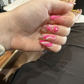 Queen Nails - Waxing Near Me - Salem, Oregon