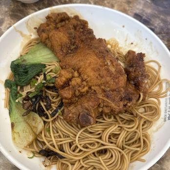 Shanghai Dumpling King - Braised pork on dry noodles - Shanghainese Near Me - Bellevue, Washington