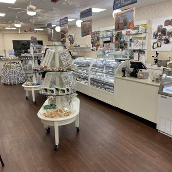 Kilwins Ice Cream - Chocolate - Fudge - Desserts Near Me - Evanston, Illinois