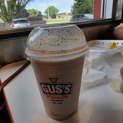 Gus's Drive-In - Oreo short shake