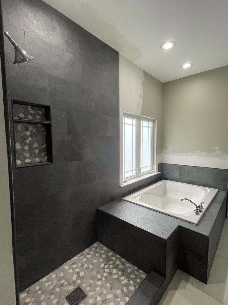 Slide of AJJ Contracting