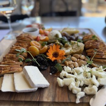 Niner Wine Estates - Wine Tasting Room Near Me - Paso Robles, California Niner Wine Estates - Wine Tasting Room Near Me - Paso Robles, California