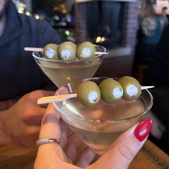 White House Tavern - Dirty Martinis with goat cheese olives - Burgers Near Me - Aspen, Colorado White House Tavern - Dirty Martinis with goat cheese olives - Burgers Near Me - Aspen, Colorado