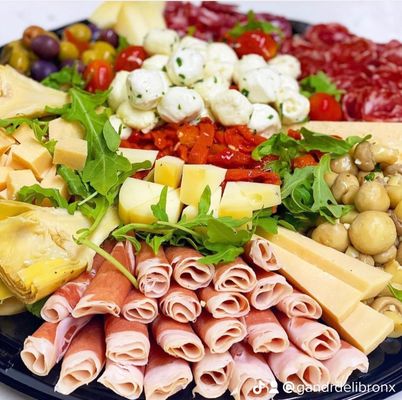 G & R Deli by null