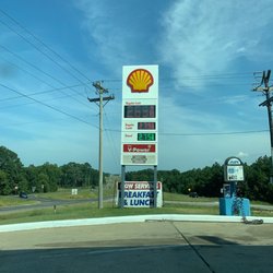 Corner Shell - Gas pricing - also now serving breakfast and lunch?
