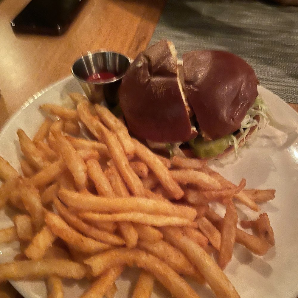 Half Moon - Fried chicken sandwich - New American Near Me - Dobbs Ferry, New York Half Moon - Fried chicken sandwich - New American Near Me - Dobbs Ferry, New York