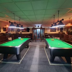 Cousins Professional Snooker & Pool Club - Supreme winner pool tables