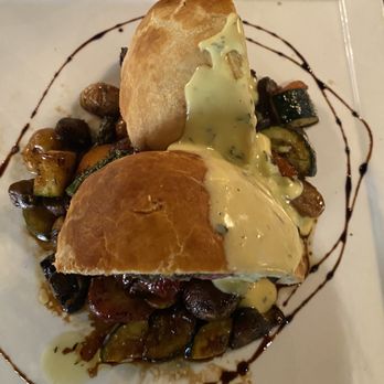 Red Table - Beef Wellington - Gastropubs Near Me - Huntington Beach, California Red Table - Beef Wellington - Gastropubs Near Me - Huntington Beach, California