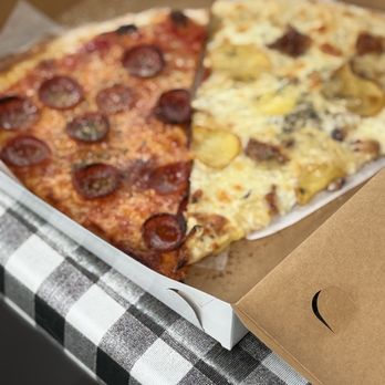 ESBC The Slice and Pint - Pepperoni and Bacon/Potato Slices - Pizza Near Me - El Segundo, California ESBC The Slice and Pint - Pepperoni and Bacon/Potato Slices - Pizza Near Me - El Segundo, California