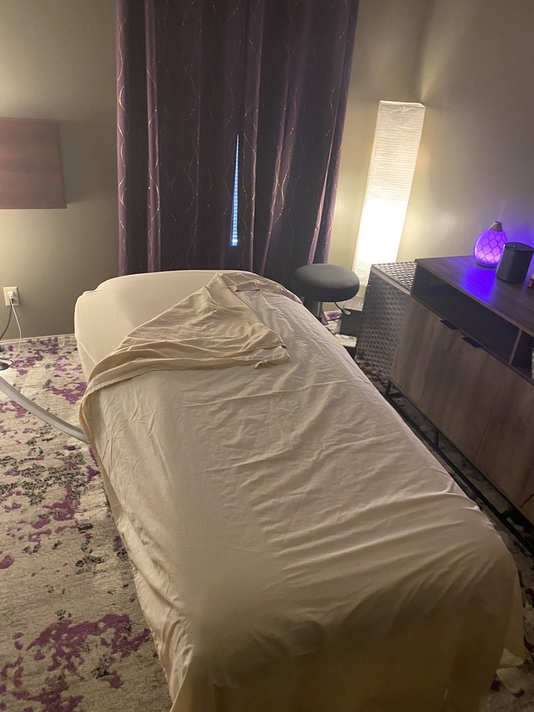 SUMMIT MASSAGE AND WELLNESS Updated August 2024 208 SE 3rd St, Lee