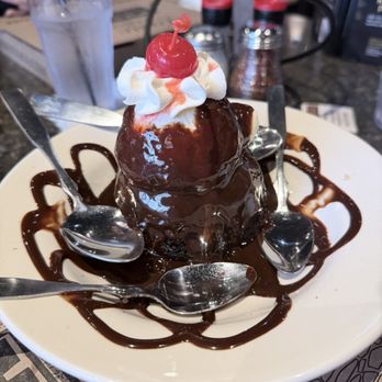 Piesanos Stone Fired Pizza - Windermere - Chocolate Lava Cake - Italian Near Me - Windermere, Florida Piesanos Stone Fired Pizza - Windermere - Chocolate Lava Cake - Italian Near Me - Windermere, Florida