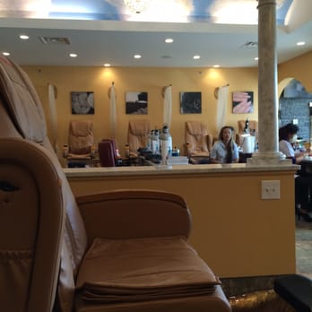 Aksarben Nails - Nail Salons Near Me - Omaha, Nebraska