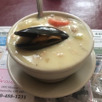 Silvestro's Depot Cafe - Seafood Soup - Italian Near Me - Painesville, Ohio