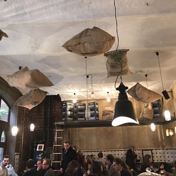 Neue Rösterei - Gemütliche Deko - Cafes Near Me - Lübeck, SH Neue Rösterei - Gemütliche Deko - Cafes Near Me - Lübeck, SH
