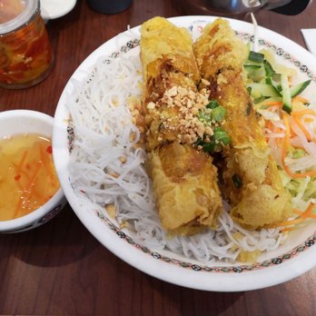 Pho Mi 99 - Vermicelli and vegetarian deep fried spring rolls good flavour, big portion, $9 - Vietnamese Near Me - Mississauga, Ontario Pho Mi 99 - Vermicelli and vegetarian deep fried spring rolls good flavour, big portion, $9 - Vietnamese Near Me - Mississauga, Ontario