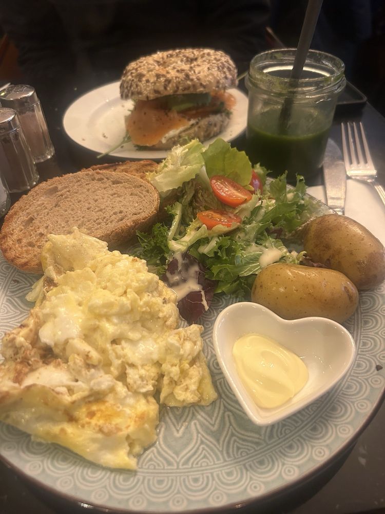 YADA YADA breakfast club