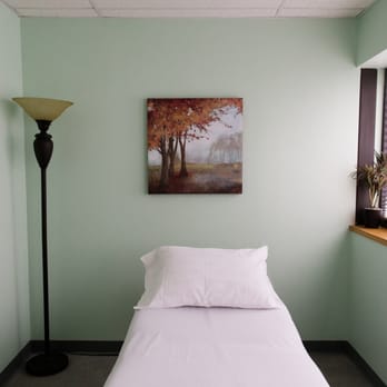 Five Points Acupuncture & Wellness - Third treatment room - Acupuncture Near Me - Reading, Massachusetts