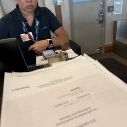 Ticket desk supervisor trying to get me some help but had no option but to wait for a chat response. Ticket desk supervisor trying to get me some help but had no option but to wait for a chat response.
