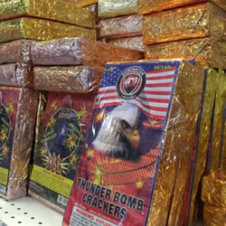 America's Thunder Fireworks - Fire crackers