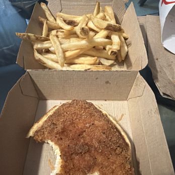 Wendy's - Spicy Chicken Sandwich - Fast Food Near Me - Richardson, Texas Wendy's - Spicy Chicken Sandwich - Fast Food Near Me - Richardson, Texas