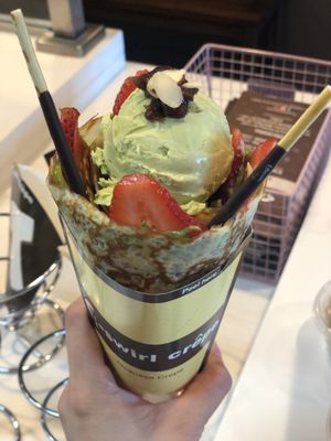 T-Swirl Crepe by null