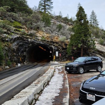 Tunnel View - Tunnel exit left turn to lookout - Local Flavor Near Me - Yosemite National Park, California Tunnel View - Tunnel exit left turn to lookout - Local Flavor Near Me - Yosemite National Park, California