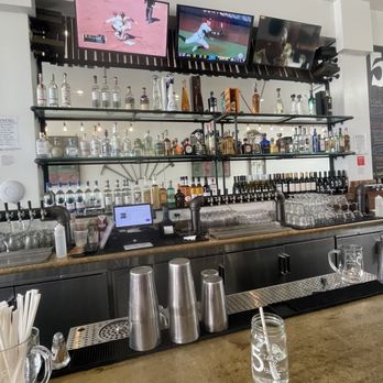5 Tacos and Beers Berkeley - bar - Tacos Near Me - Berkeley, California