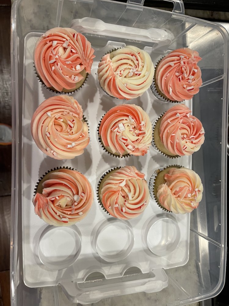 Avery’s Sweet Treats Logo
