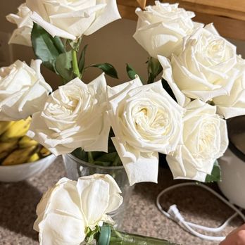 Genis Florist & Gifts - Florists Near Me - Rialto, California