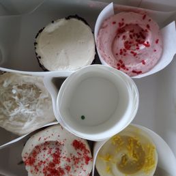 Strawberriy, Lemon, red velvet, coconut, flour less chocolate Strawberriy, Lemon, red velvet, coconut, flour less chocolate