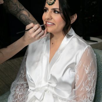 Dreavmakeup - Drea doing my makeup (starting at 3:30AM) on my wedding day - Makeup Artists Near Me