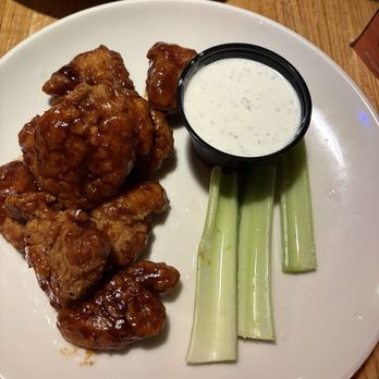 Applebee's Grill + Bar - Wings - American Near Me - Lewiston, Idaho Applebee's Grill + Bar - Wings - American Near Me - Lewiston, Idaho