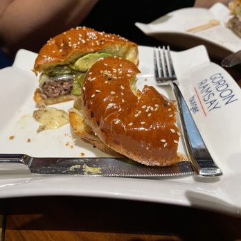 Gordon Ramsay Burger Las Vegas - Great burger - Burgers Near Me - Las Vegas, Nevada