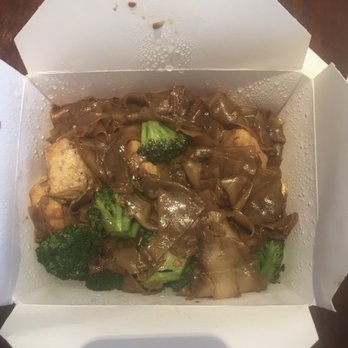 Thai House Restaurant - Pad See Eew Tofu - Thai Near Me - Yakima, Washington Thai House Restaurant - Pad See Eew Tofu - Thai Near Me - Yakima, Washington
