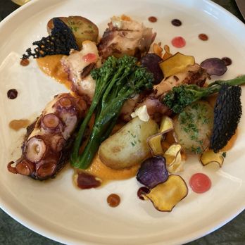 Palácio Chiado - Octopus roasted in olive oil and garlic - Portuguese Near Me - Lisbon, 11
