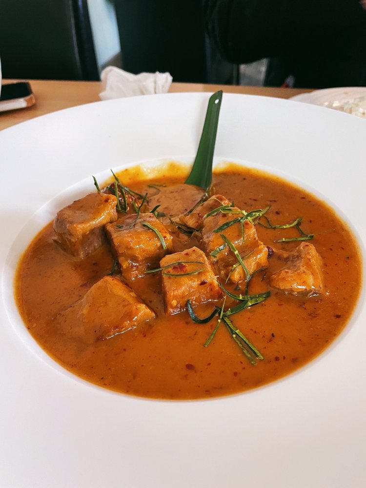 MAE SUNEE THAI CUISINE 1390 Erin St, Winnipeg, Manitoba, Canada